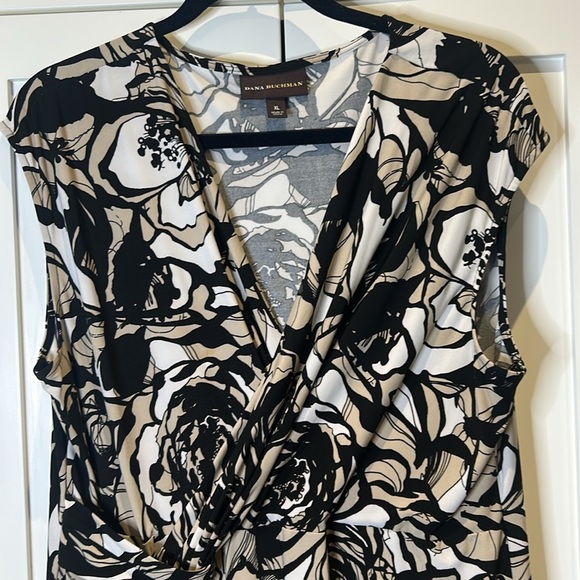 Dana Buchman Faux Wrap Floral Sleeveless V Neck Midi Dress in Brown Tan Cream - Picture 14 of 17